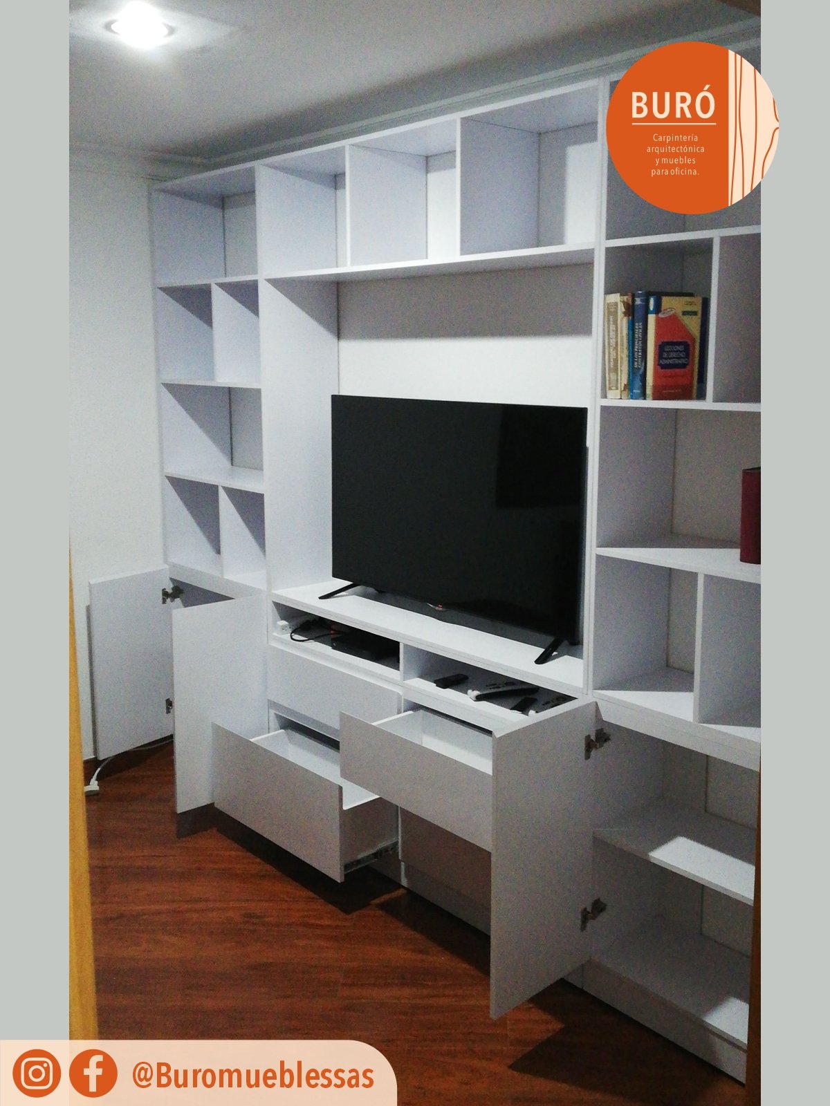 MUeble tv con biblioteca 0.5.jpg